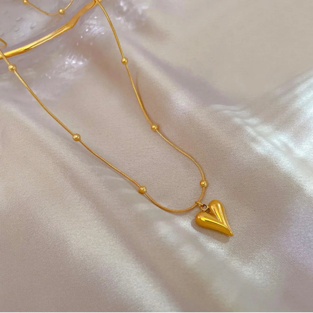 Pretty Hearts Necklace For Women