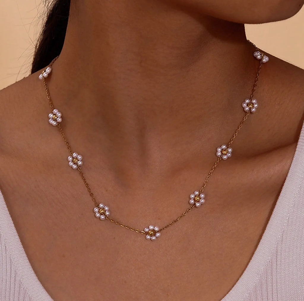 Daisy Charms Necklace For Women