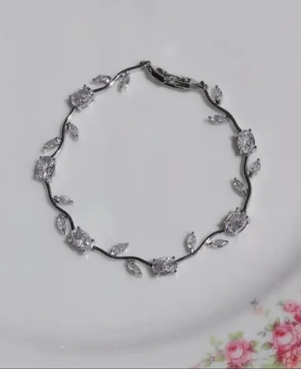Crystal Leaf Charm Bracelet For Women