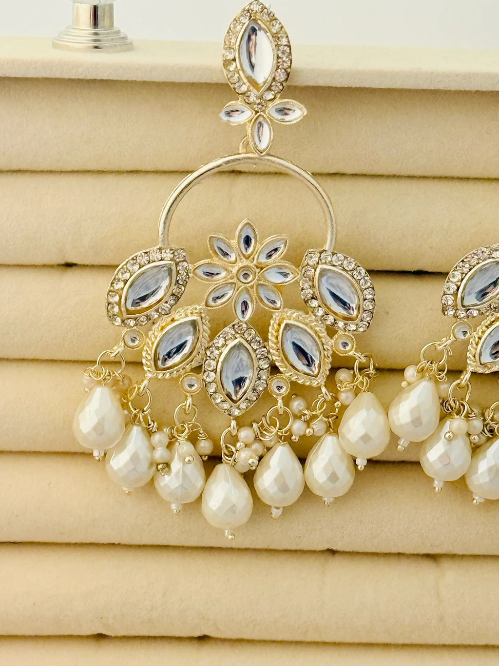 Manjari Jhumkas