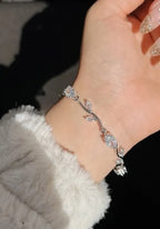 Voyagee | Anti tarnish Tulip Bracelet