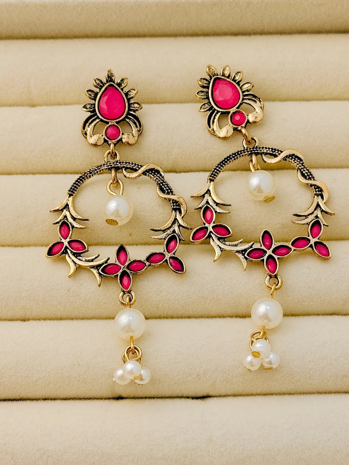 Lustrous Pearl Grace Antique GoldPlated Earring