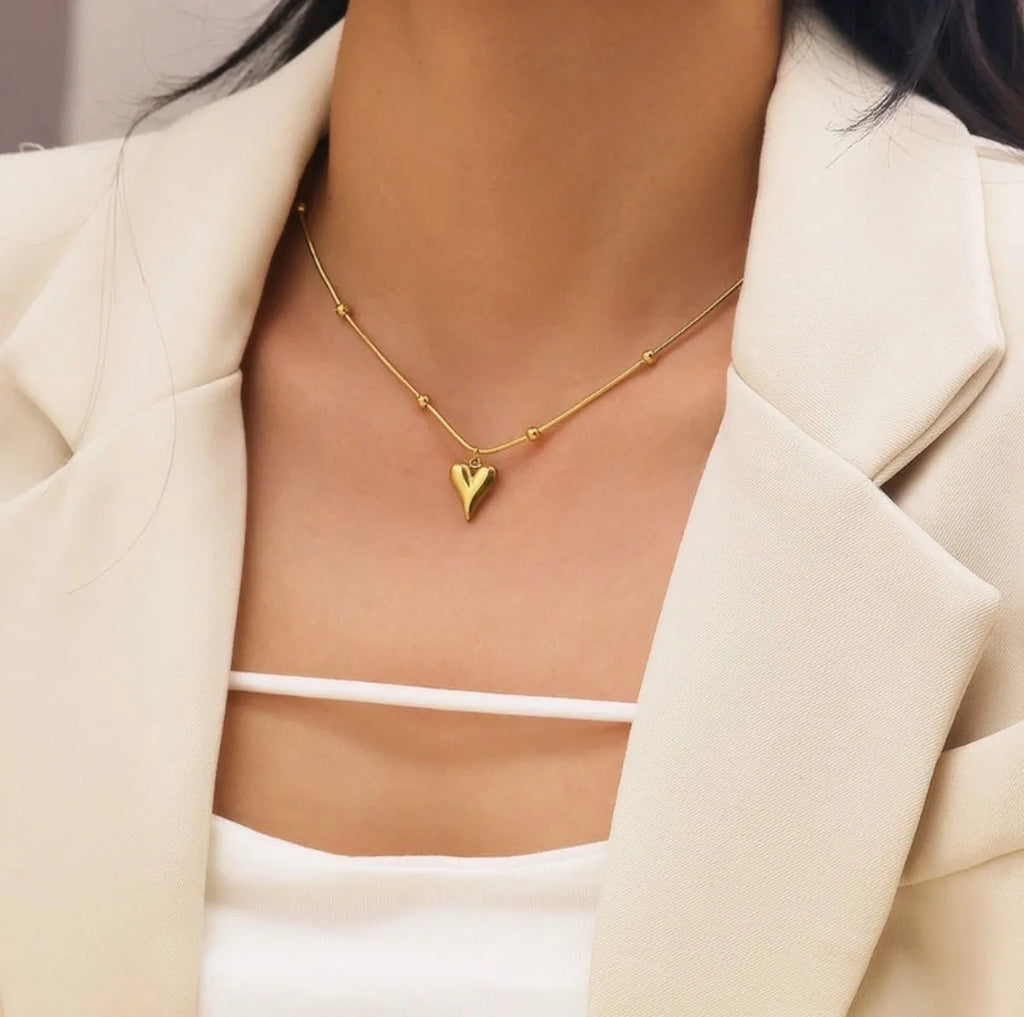 Pretty Hearts Necklace For Women