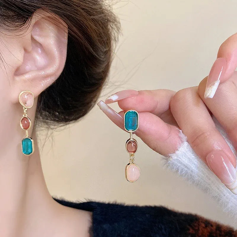 Asymmetrical Danglers