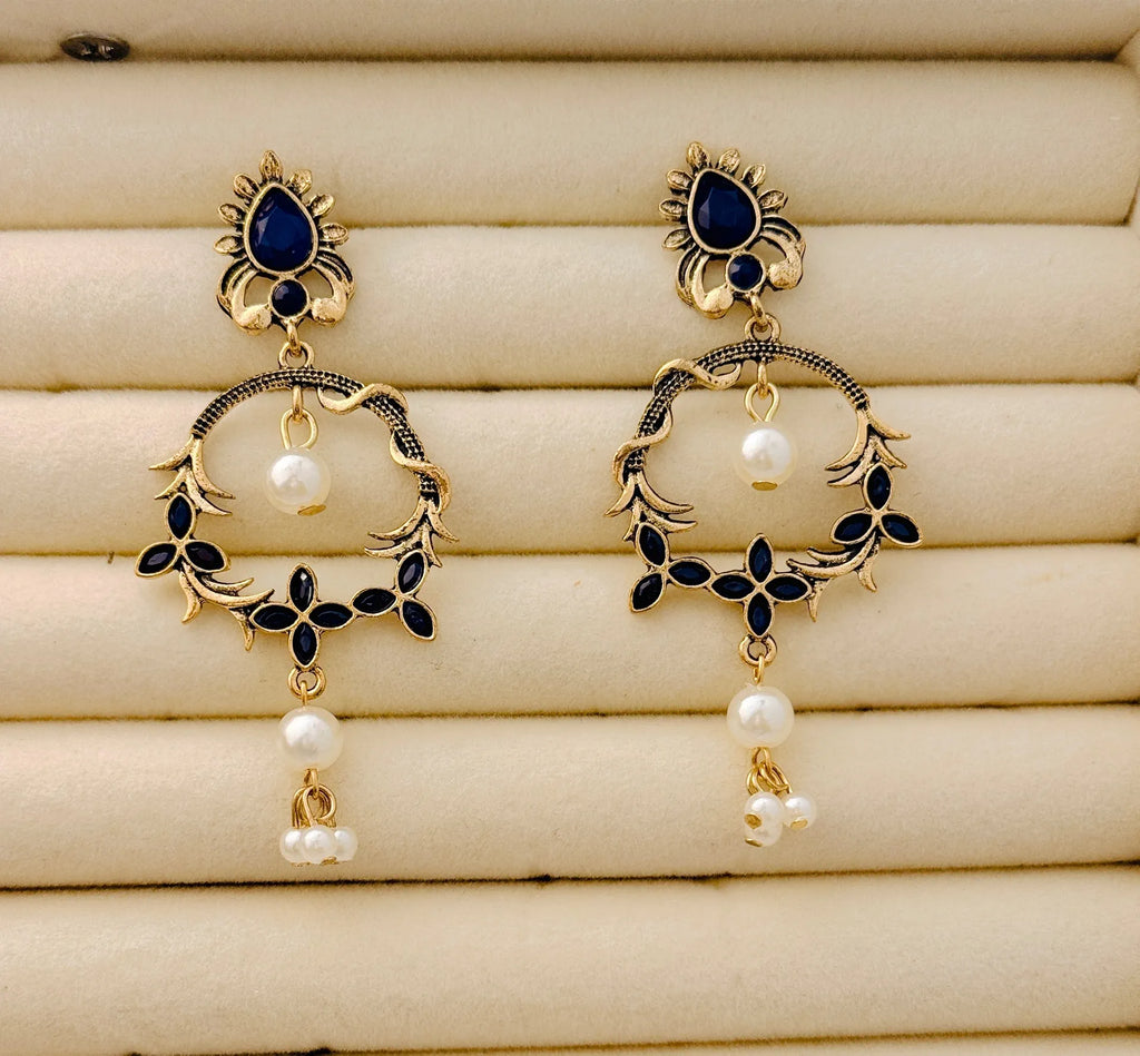 Lustrous Pearl Grace Antique Gold Plated Earring